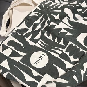 Vuori Women's Tote Bag - Black and Cream